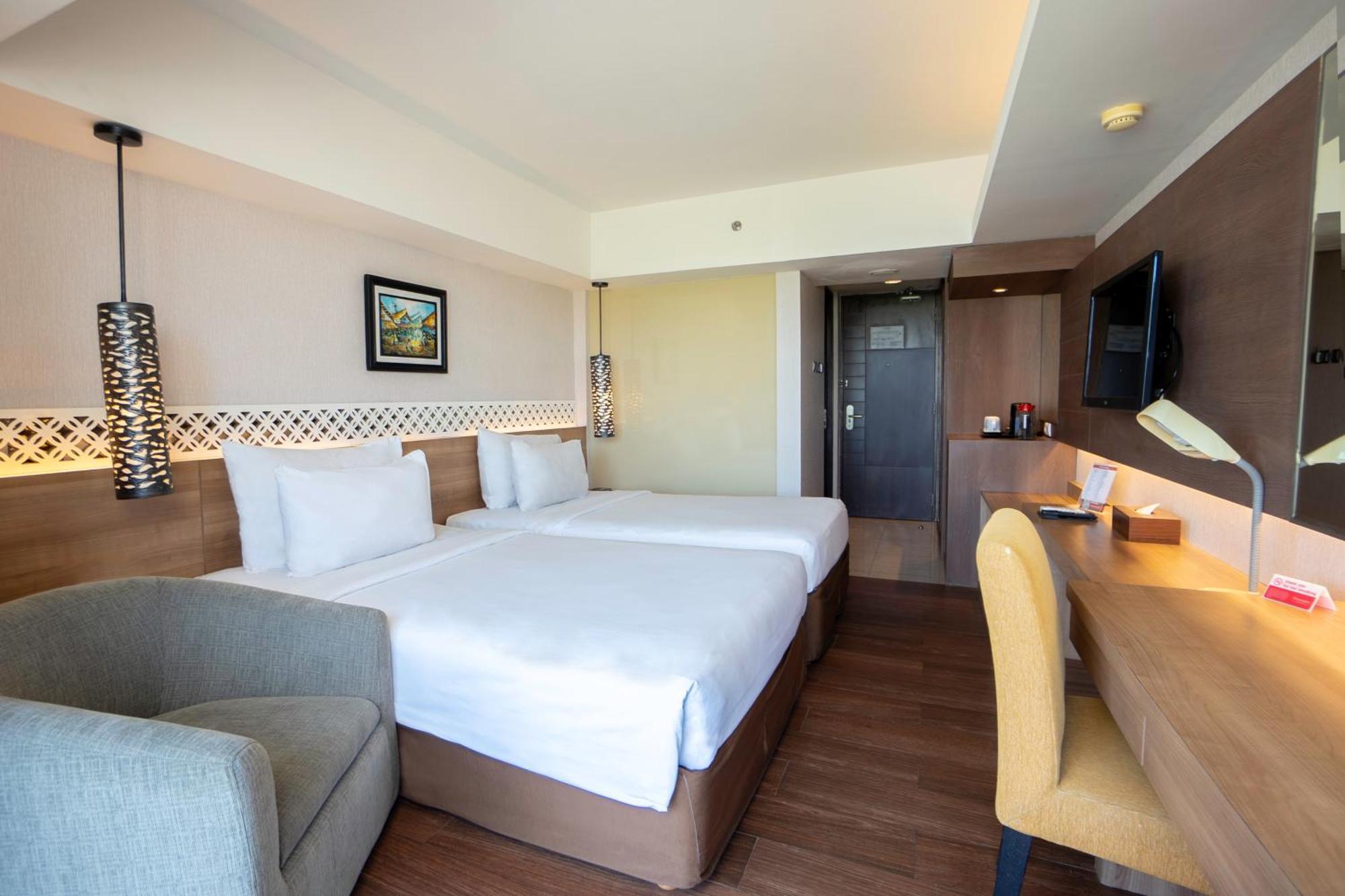 Ramada By Wyndham Bali Sunset Road Kuta Hotel Seminyak Exterior foto