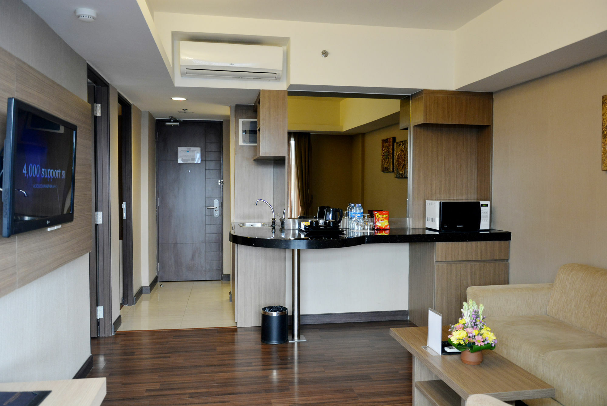 Ramada By Wyndham Bali Sunset Road Kuta Hotel Seminyak Exterior foto